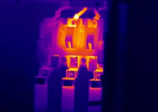   監測井下煤礦隱性火情

通過全景掃描可實時監測煤層的表面溫度，預防煤堆發生自然起火